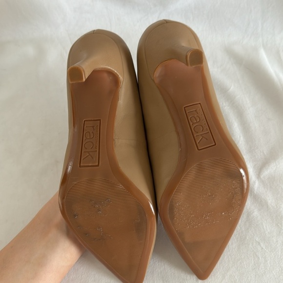 Nordstrom Rack Women's Beige Pointed Toe Pumps - Size 4.5 - Picture 5 of 6